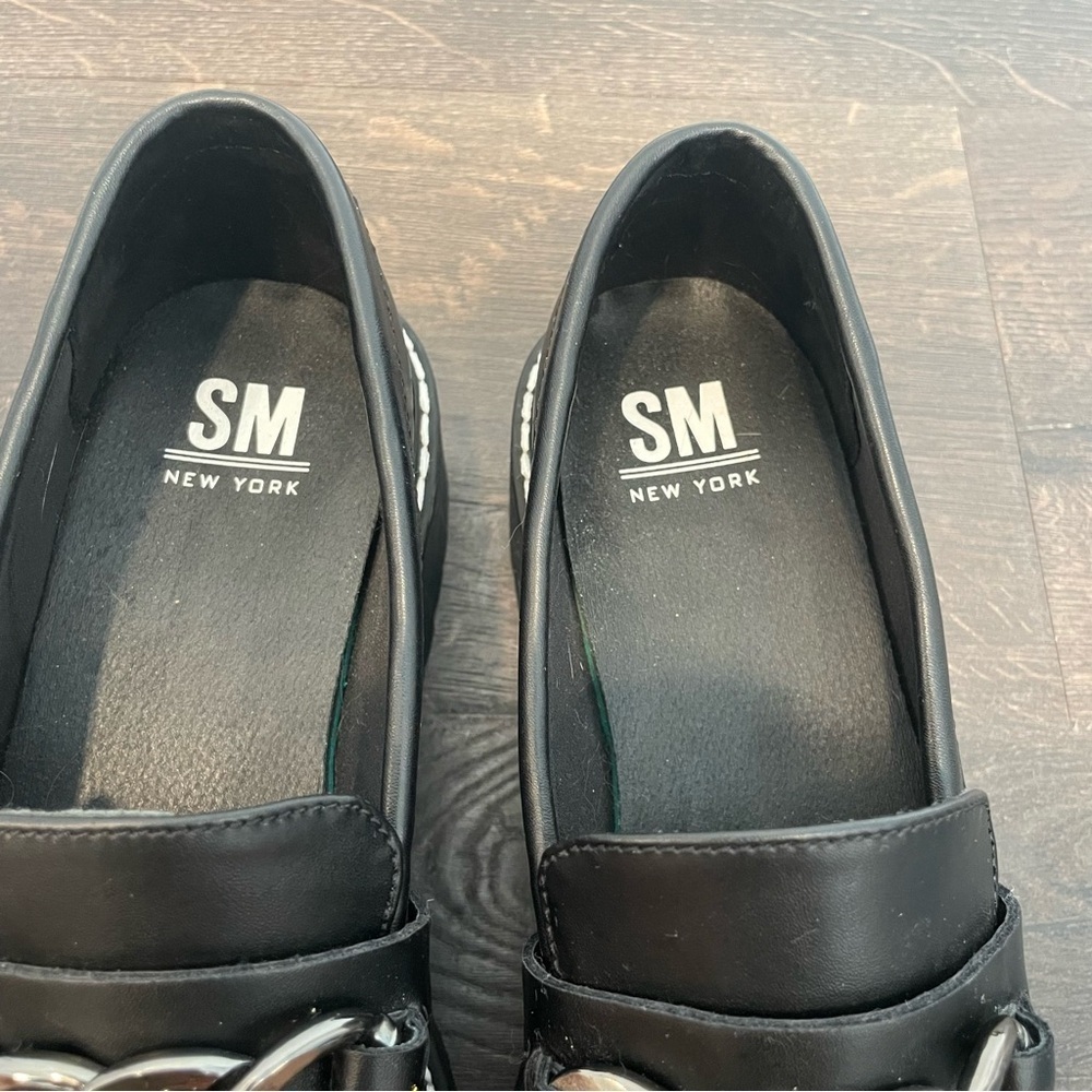 SM New York Women’s Black Loafers with Metallic Chain - Picture 7 of 9